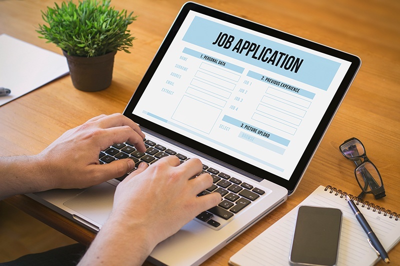 How to Choose an Applicant Tracking System (ATS) for Recruiting