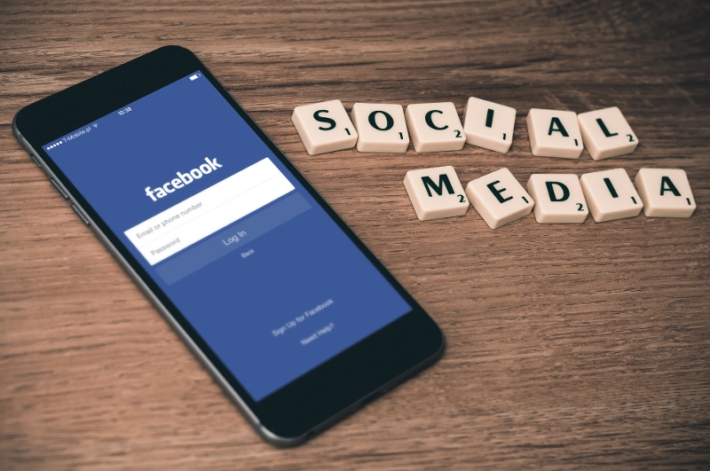 Employment Brand in the Social Media Age
